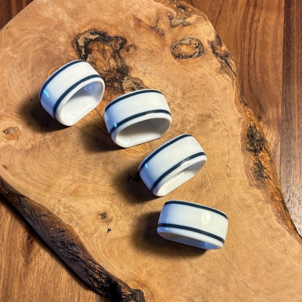 Dansk Christianshavn Blue Napkin Rings – Set of 4 – White & Blue Ceramic